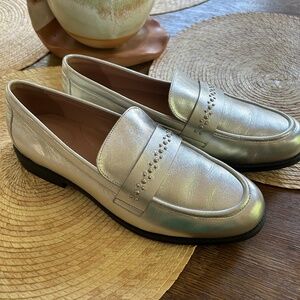 COLE HAAN METALLIC SILVER STASSI EMBELLISHED STUD LOAFER - SIZE 7.5